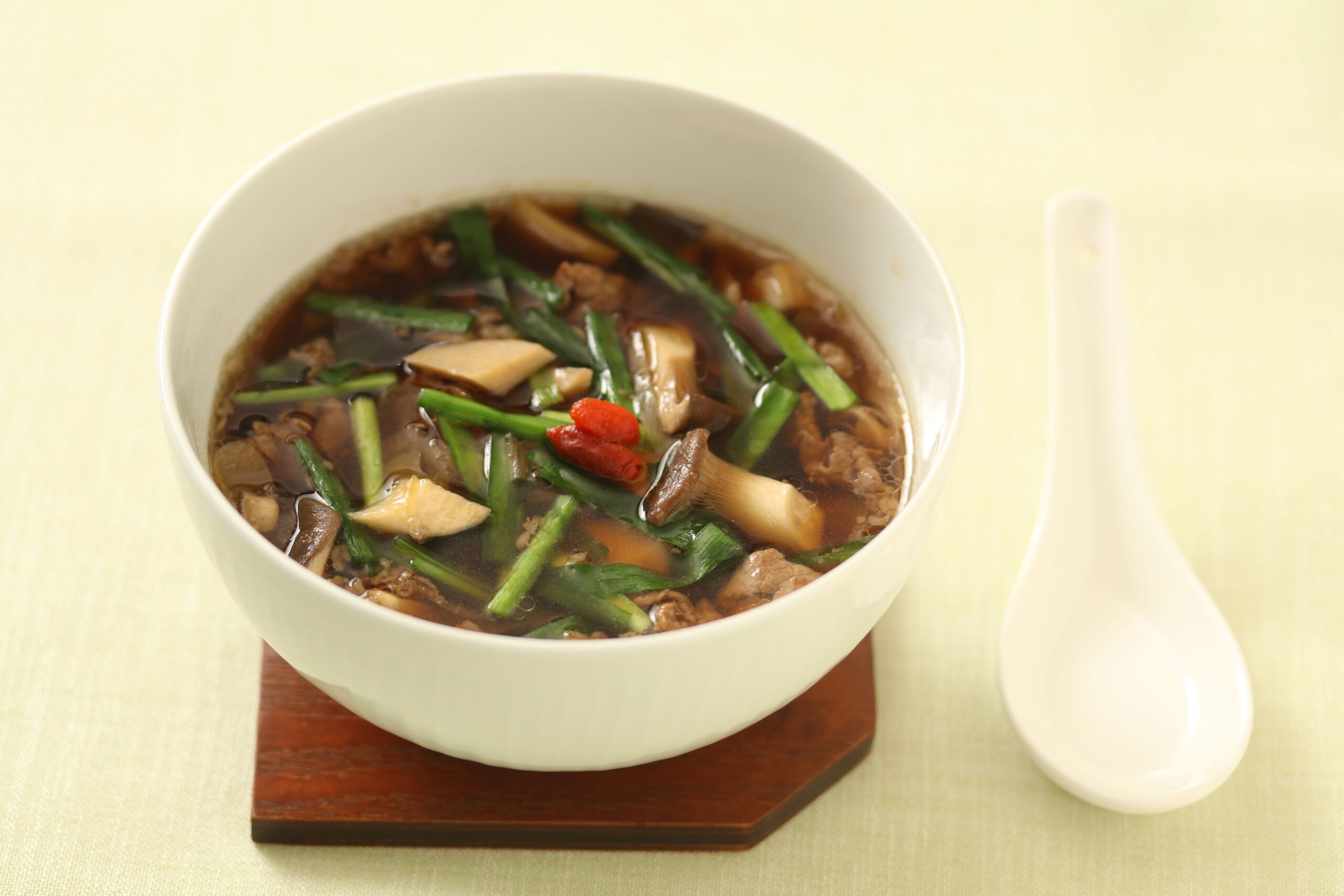 牛肉と干し海老の韓国風ニラスープ